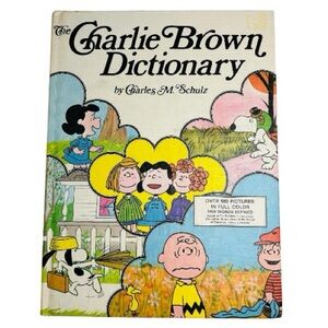 Vintage Charlie Brown Dictionary Over 580 Pictures in Color 2400 Words Hardcover